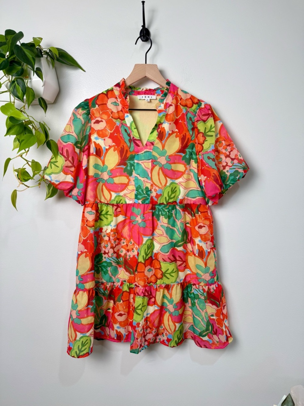 THML Tiered Mini Dress Size S Bright Floral Boho Puff Sleeve Flower Pink Orange